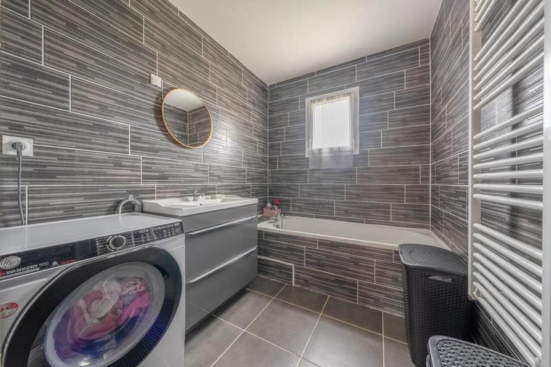 Maison - 160 m² - 7 pièces