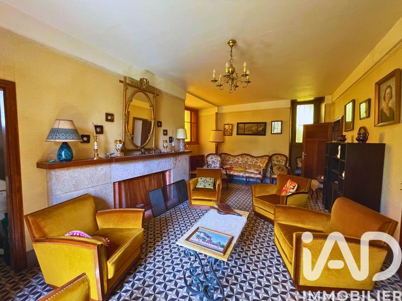 Maison - 187 m² - 10 pièces