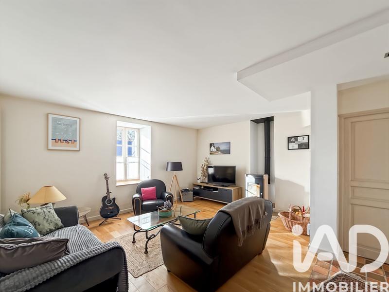 Maison - 320 m² - 12 pièces