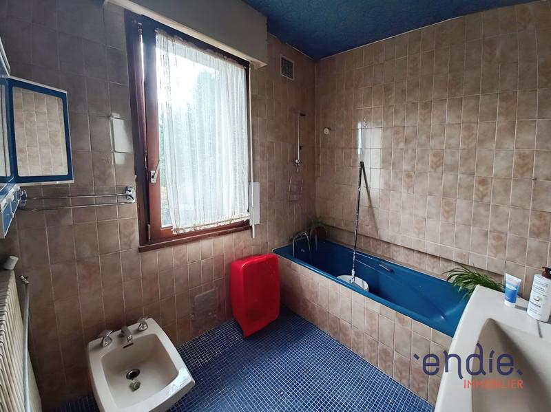 Maison - 140 m² - 6 pièces