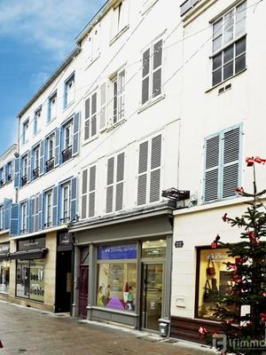 Immeuble - 330 m² - 9 pièces