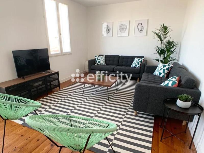 Maison - 250 m² - 12 pièces