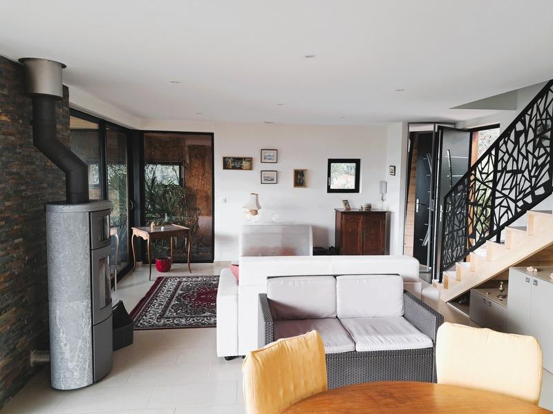 Maison - 92 m² - 5 pièces