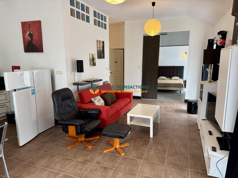 Maison - 468 m² - 10 pièces