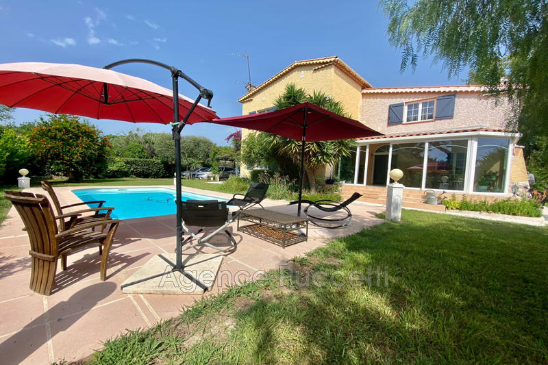 Villa - 160 m² - 6 pièces