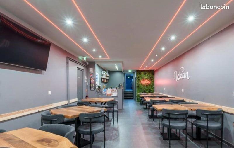 Local commercial - 120 m² - 2 pièces