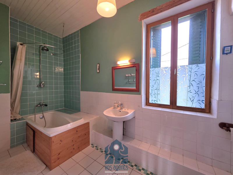 Maison - 185 m² - 7 pièces