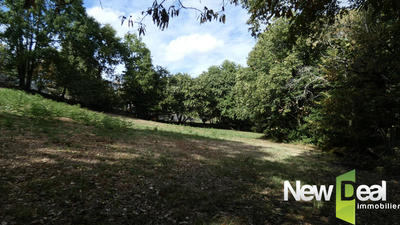 Terrain - 1 300 m²