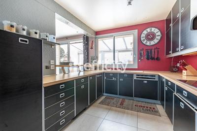 Maison - 133 m² - 6 pièces