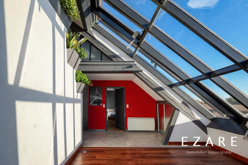 Loft - 138 m² - 6 pièces