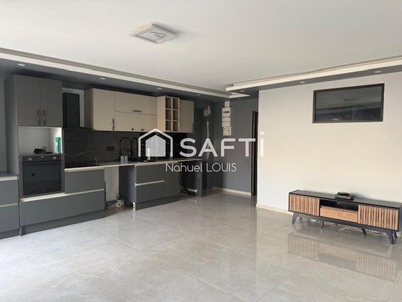 Appartement - 100 m² - 5 pièces