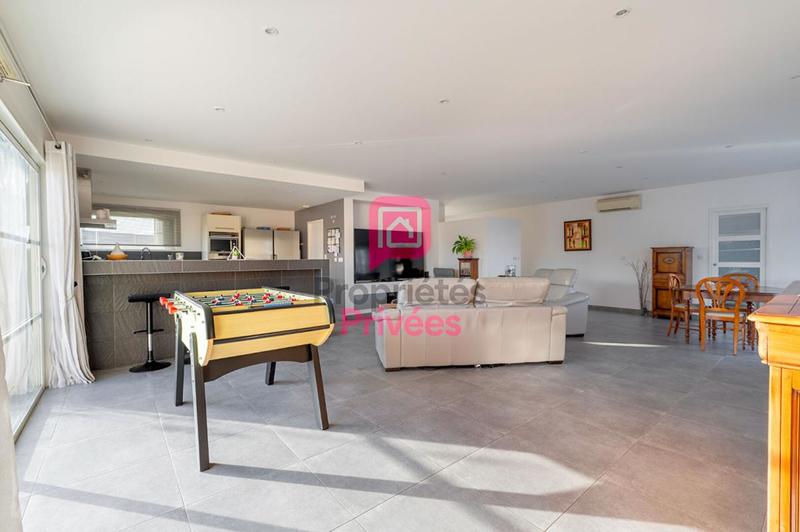 Maison - 175 m² - 6 pièces