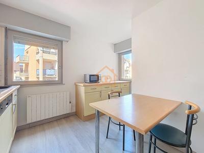 Appartement - 76 m² - 3 pièces