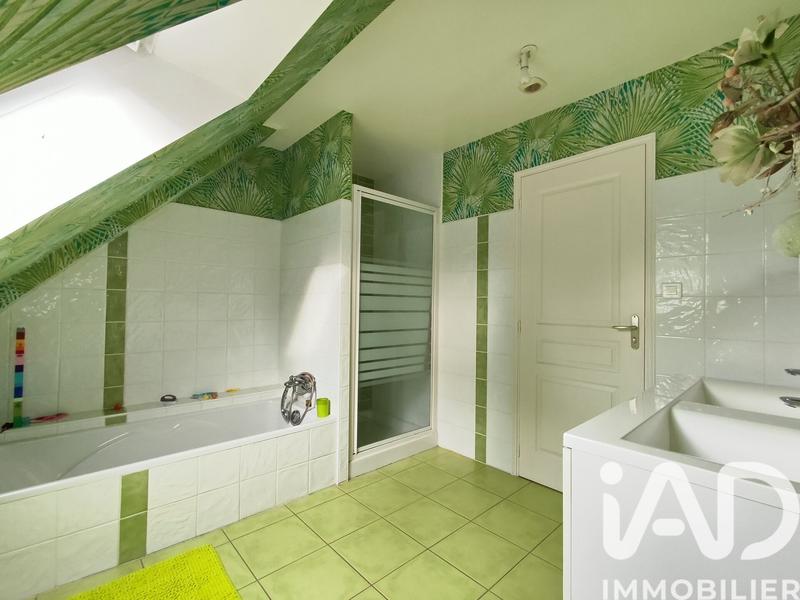 Maison - 206 m² - 8 pièces