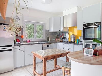 Maison - 94 m² - 4 pièces