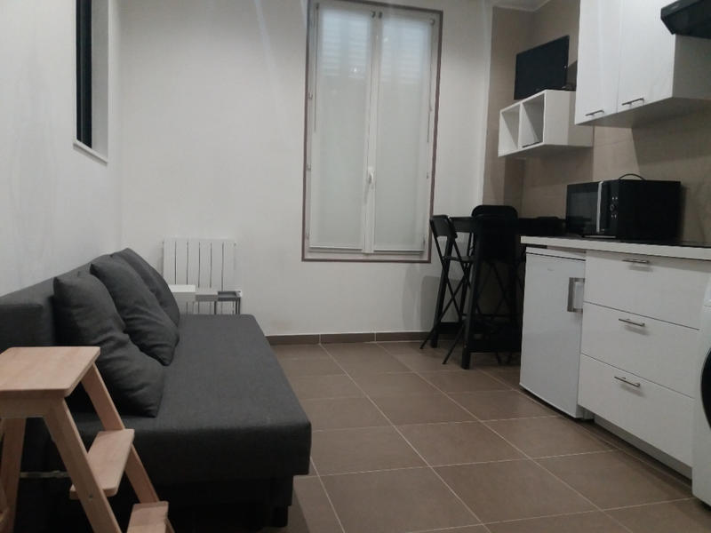 Studio - 25 m² - 1 pièce