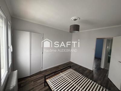 Maison - 99 m² - 5 pièces