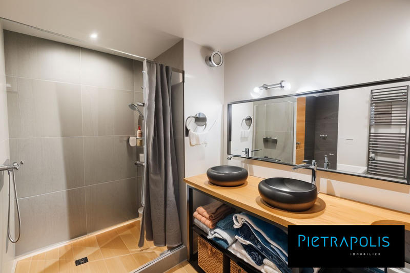 Appartement - 97 m² - 4 pièces