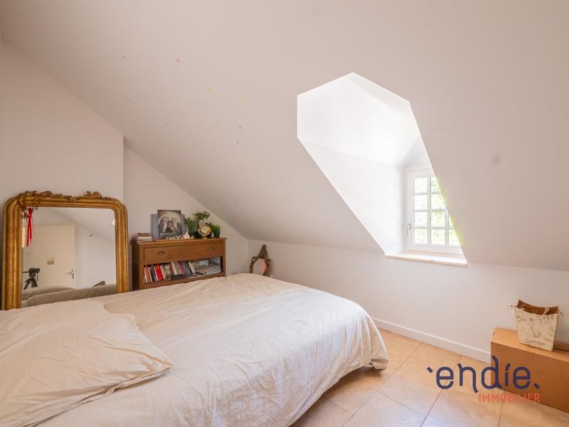 Maison - 450 m² - 16 pièces