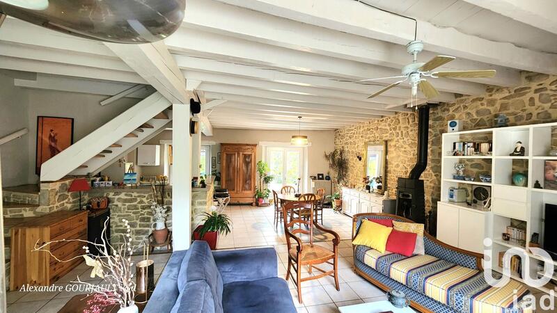 Maison - 167 m² - 7 pièces