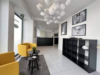 Maison - 214 m² - 9 pièces
