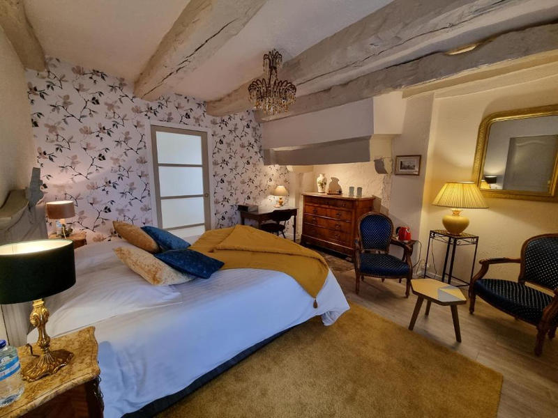 Maison - 212 m² - 7 pièces