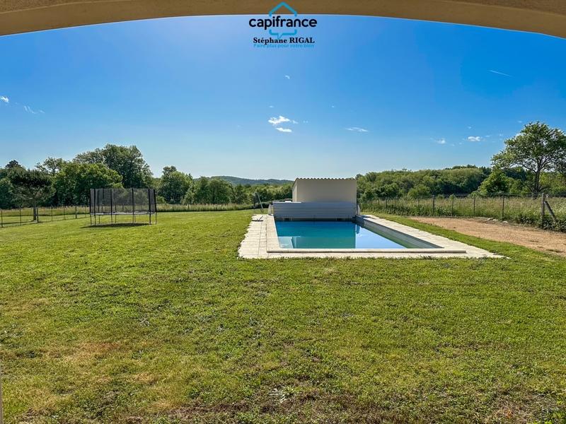 Maison - 140 m² - 5 pièces