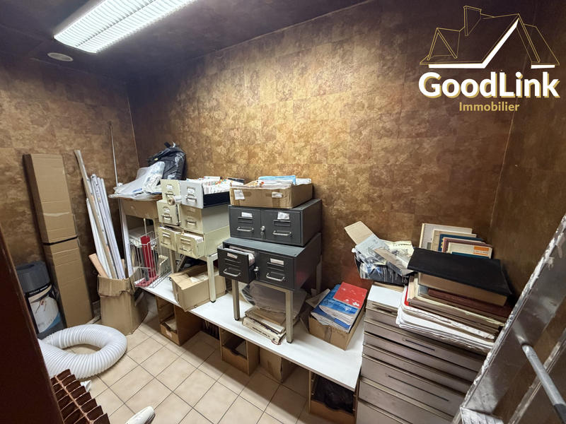 Local d'activités - 142 m²