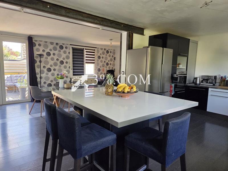 Maison - 177 m² - 6 pièces