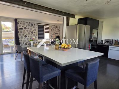 Maison - 177 m² - 6 pièces