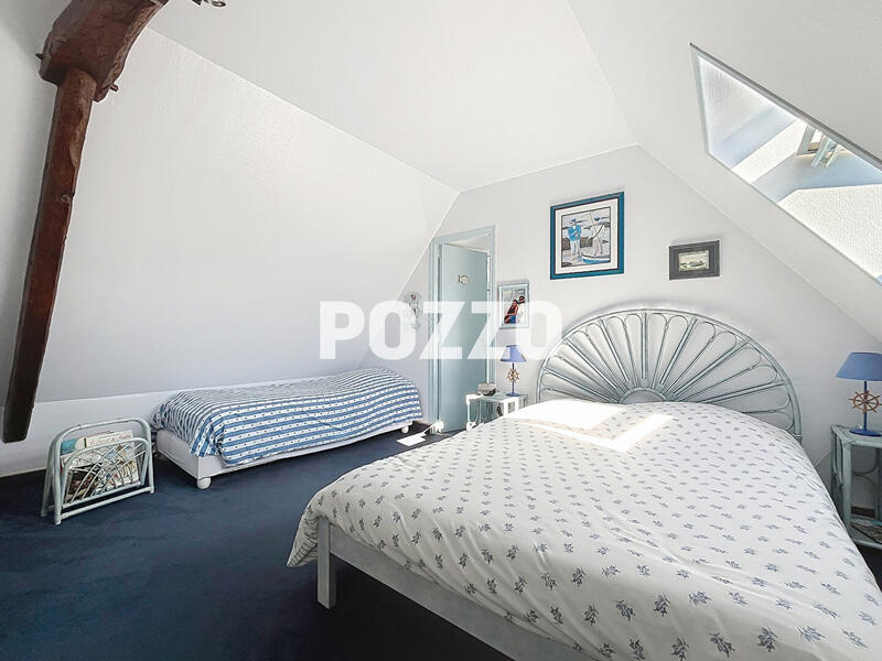 Maison - 160 m² - 8 pièces