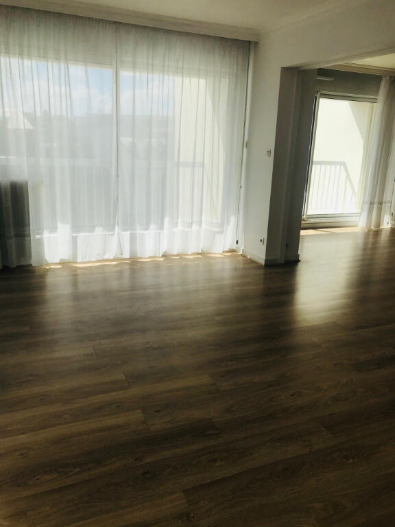 Appartement - 102 m² - 4 pièces