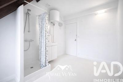 Studio - 9 m² - 1 pièce