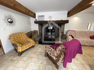 Maison - 194 m² - 14 pièces