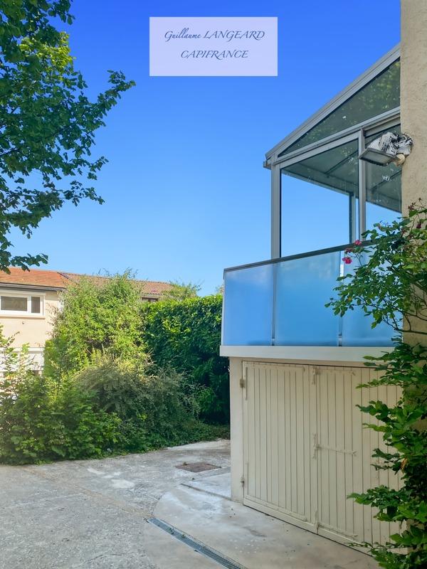 Maison - 207 m² - 9 pièces