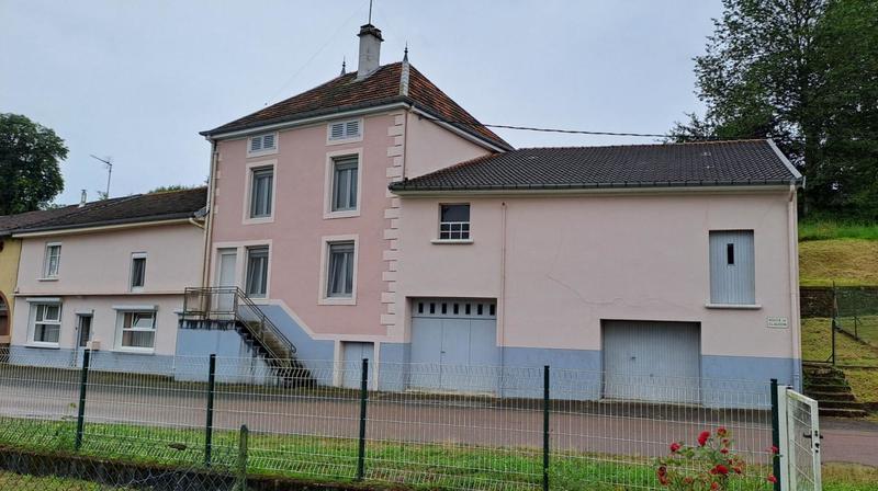 Maison - 254 m² - 8 pièces