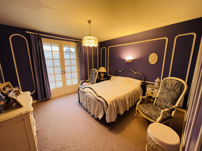 Maison - 208 m² - 8 pièces