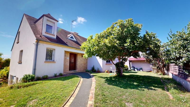 Maison - 180 m² - 6 pièces