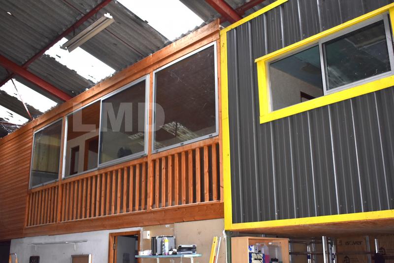 Local commercial - 260 m² - 2 pièces