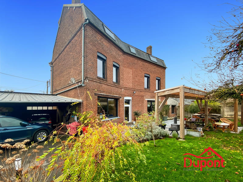 Maison - 344 m² - 11 pièces