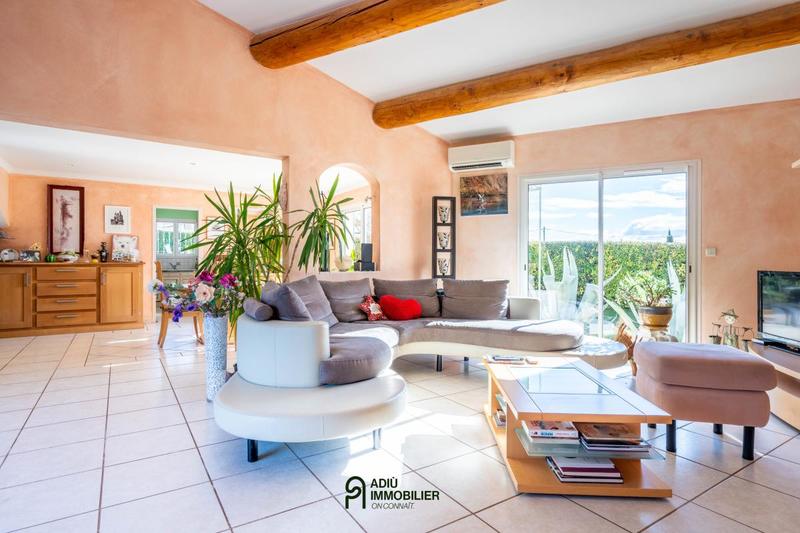 Maison - 212 m² - 5 pièces