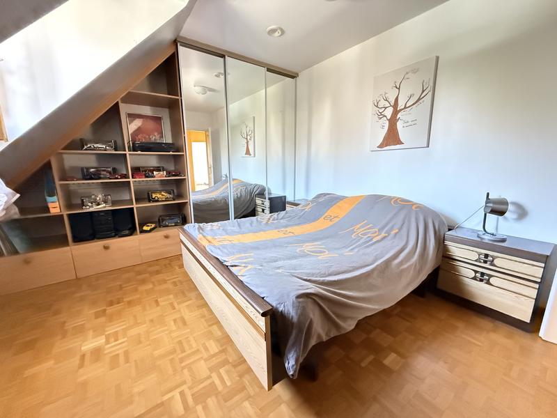 Maison traditionnelle - 130 m² - 8 pièces