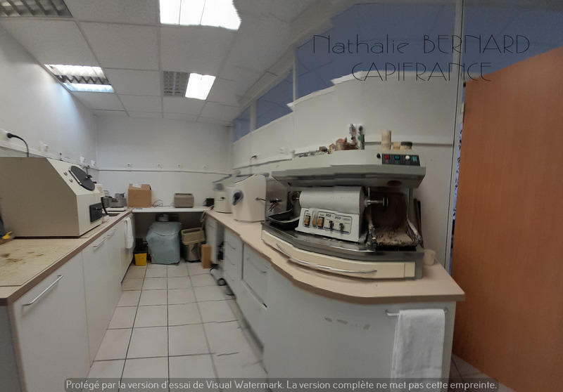 Fonds de commerce - Services - 155 m²