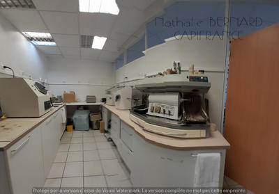 Fonds de commerce - Services - 155 m²