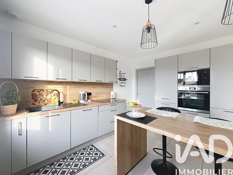 Maison - 88 m² - 4 pièces