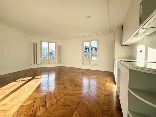 Appartement - 104 m² - 5 pièces