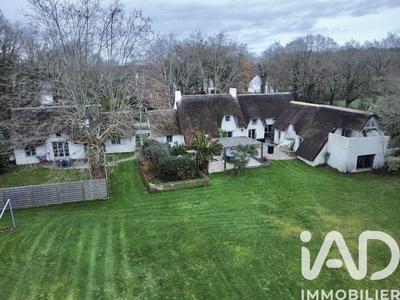 Maison - 312 m² - 10 pièces