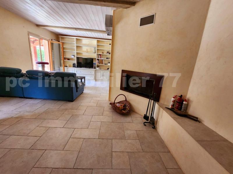Villa - 199 m² - 9 pièces