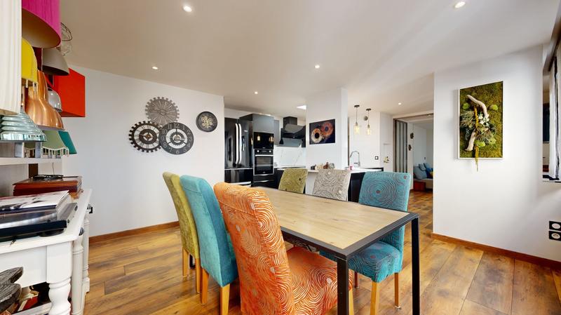 Appartement - 100 m² - 4 pièces