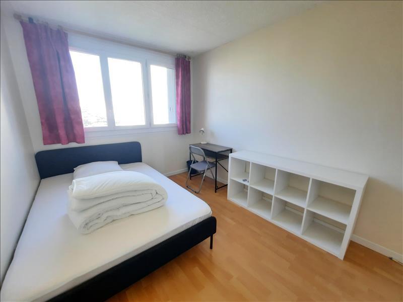 Appartement - 92 m² - 5 pièces